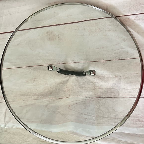 Tempered Glass Lid Inner Diameter 11.5” Reference # Y7F24 - Picture 3 of 5